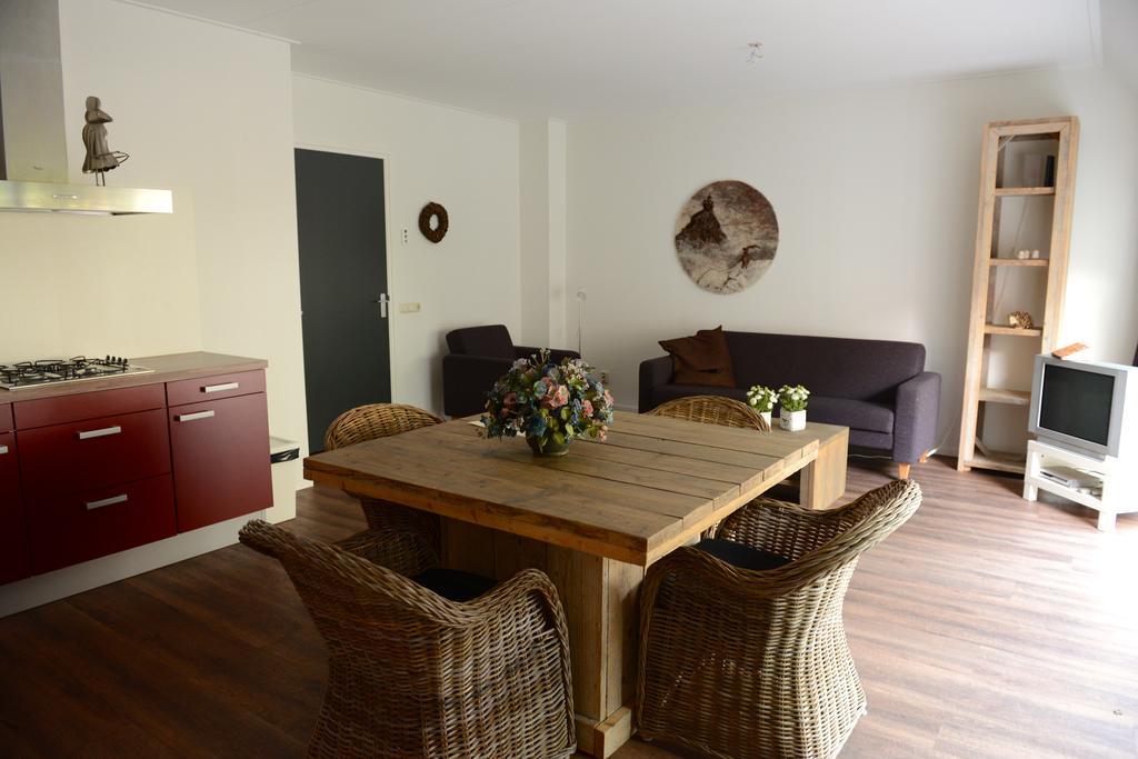 Appartementen Verhuur De Trijehoek Stiens Kültér fotó