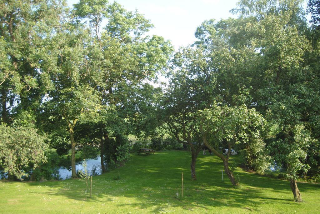 Appartementen Verhuur De Trijehoek Stiens Kültér fotó